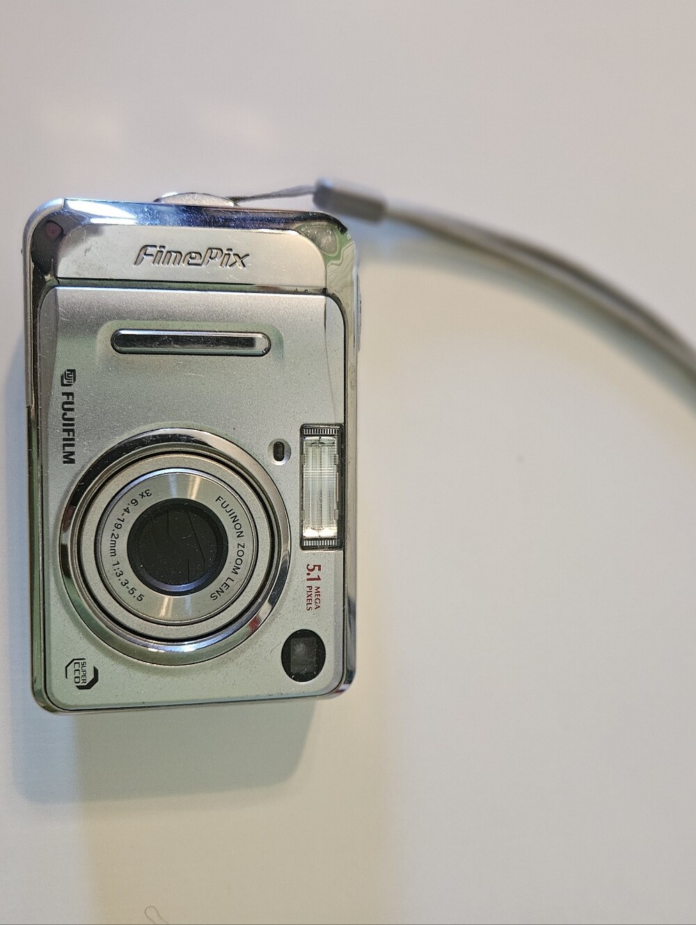 Fujifilm FinePix A500 Compact Digital Camera - Silver